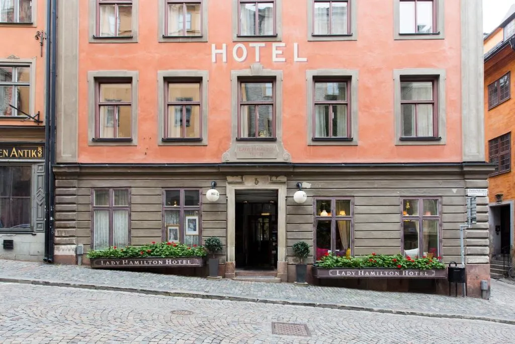 Image 3 of Lady Hamilton Hotel