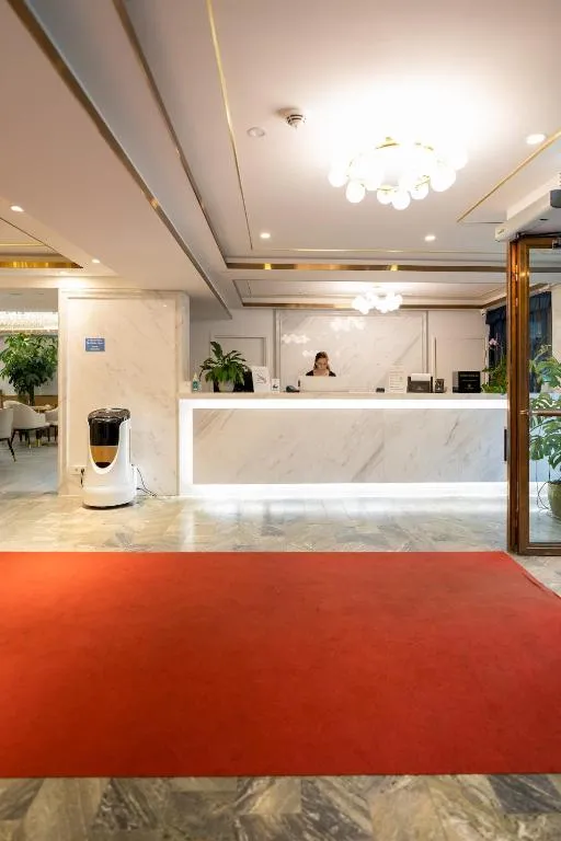 Image 3 of Livington Hotel