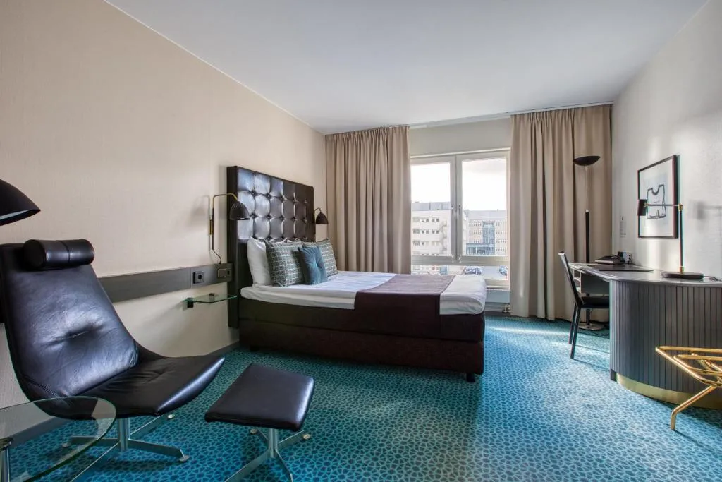 Image 4 of Memory Hotel