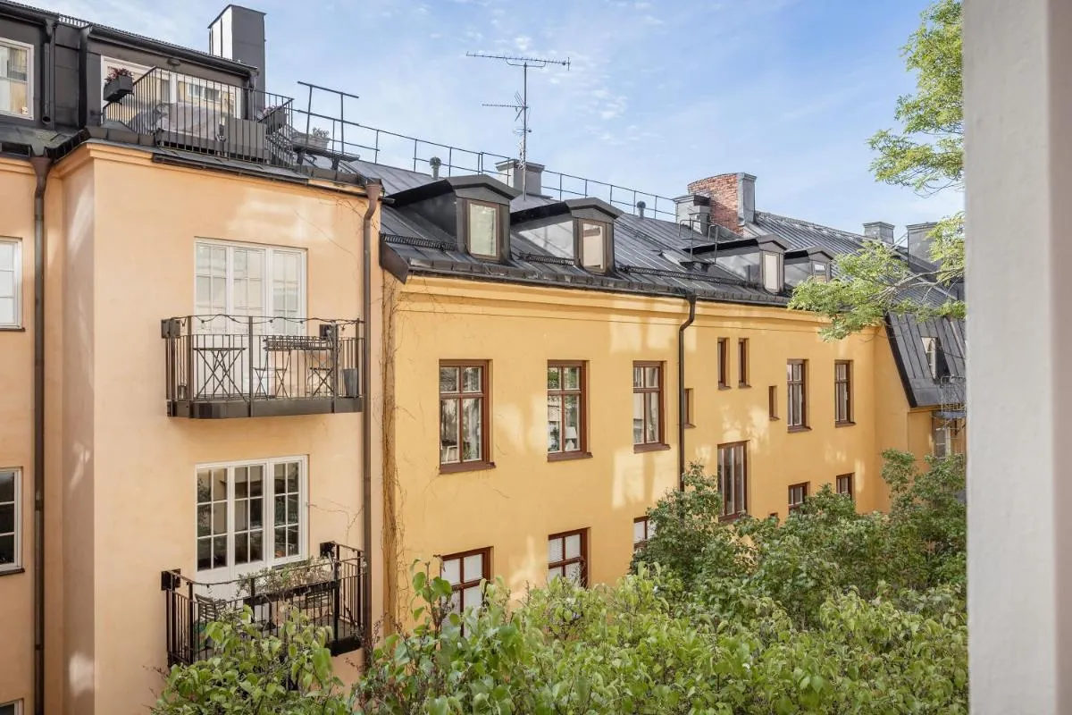 Image 2 of Central Södermalm Flat near Mariaberget