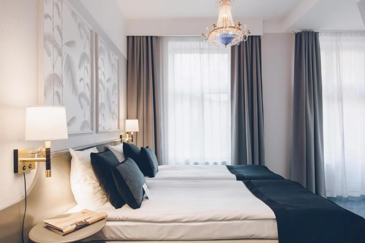Image 1 of Crystal Plaza Hotel