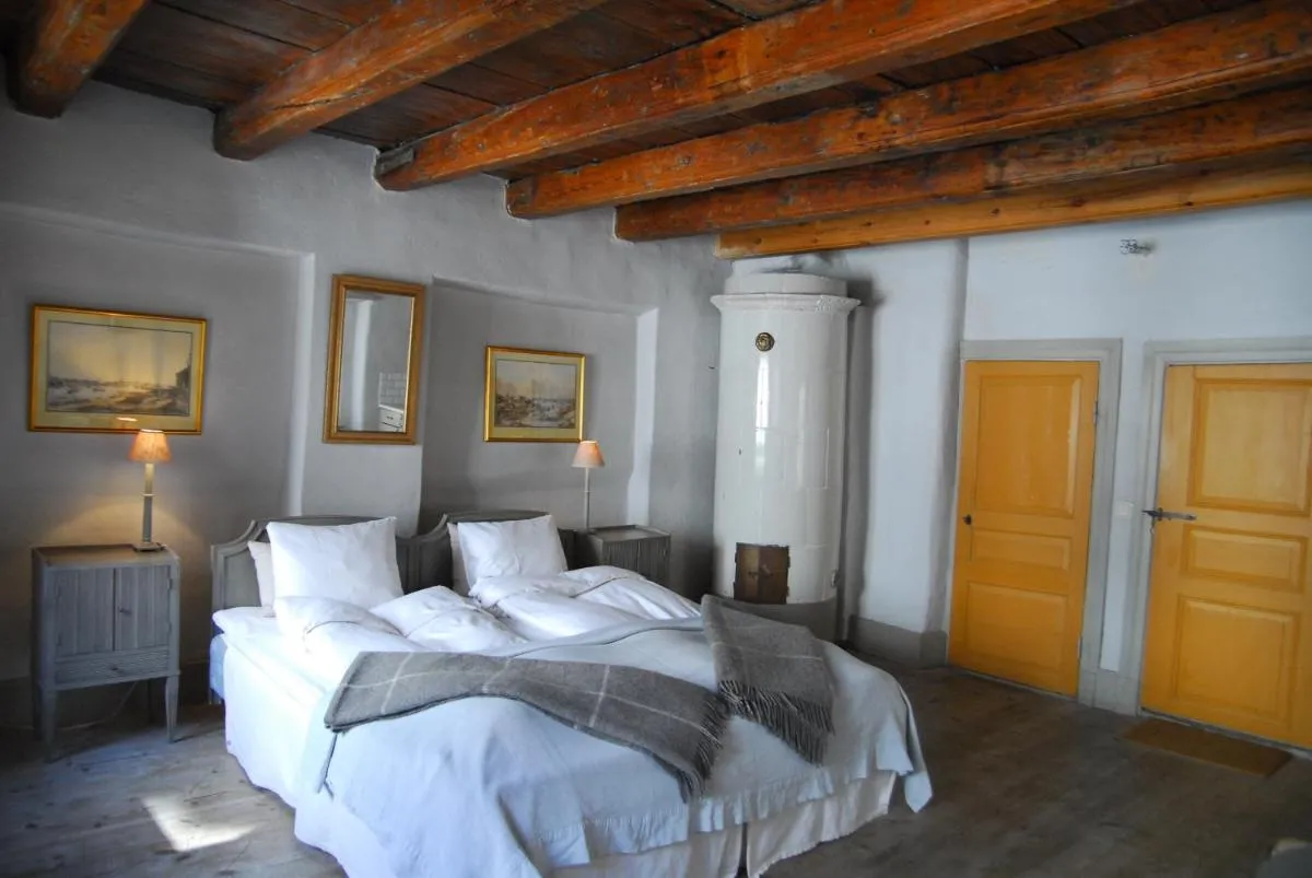 Image 2 of Hotel Sven Vintappare