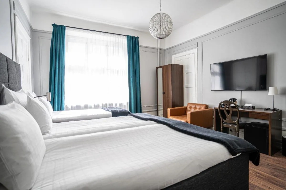 Image 4 of Queen’s Hotel by First Hotels